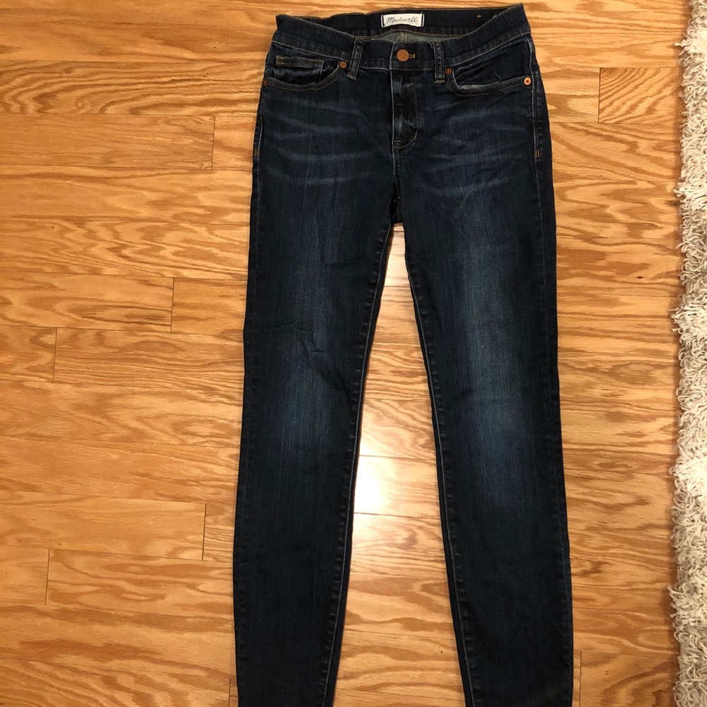 Dark wash skinny jean